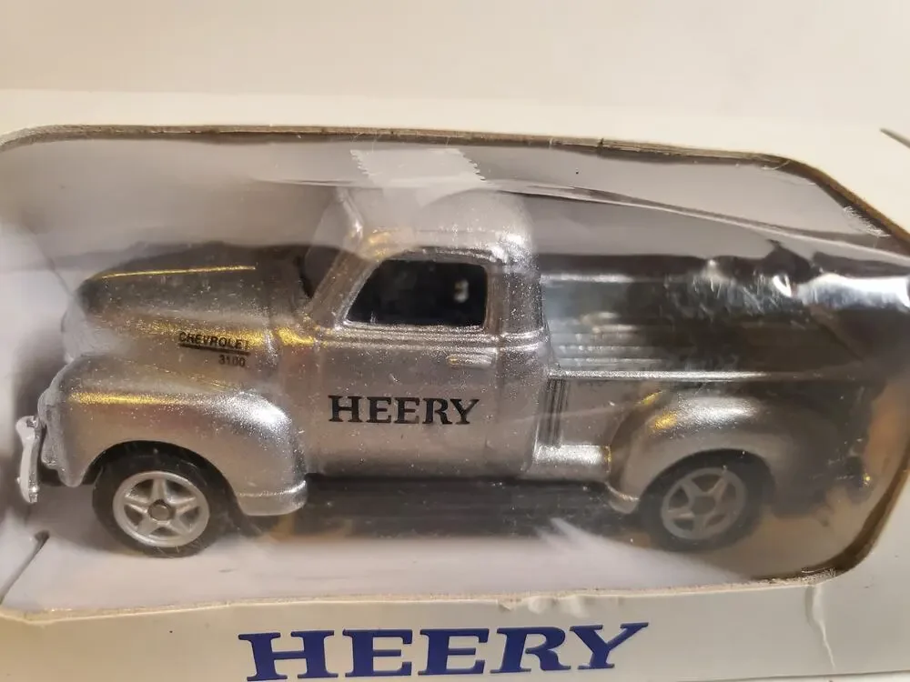 Heery Die Cast Truck - 1:64